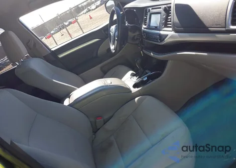 2017 Toyota Highlander Le из США, поврежденный, VIN 5TDBZRFH8HS423871